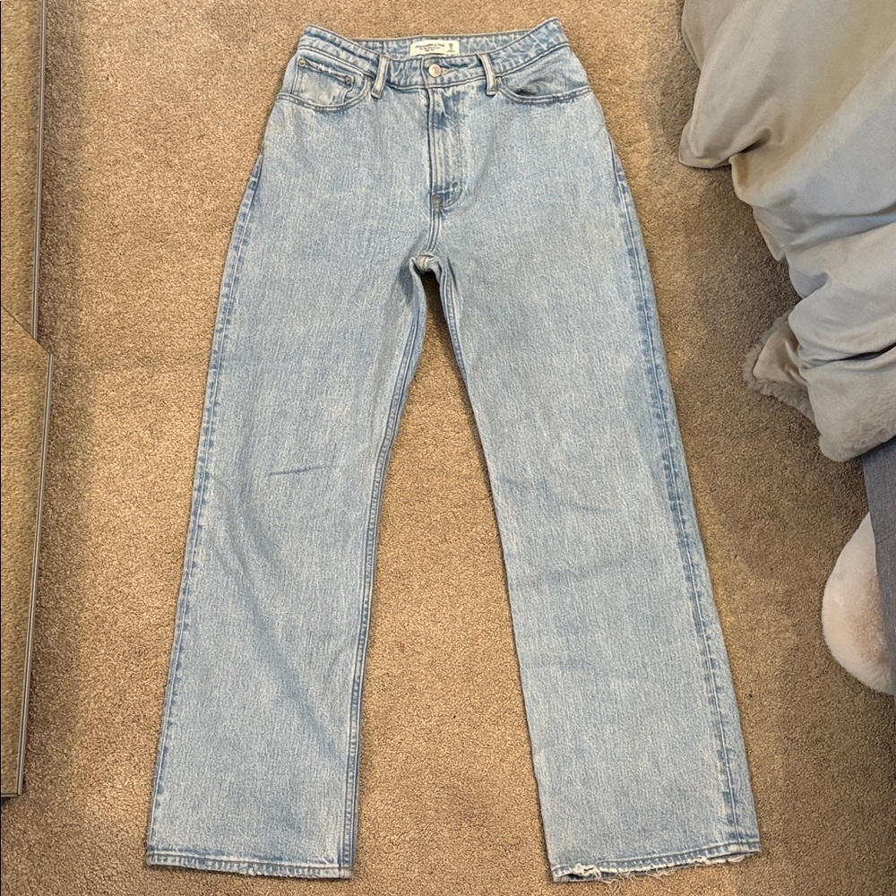 Abercrombie & Fitch High Rise 90’s Relaxed Jeans